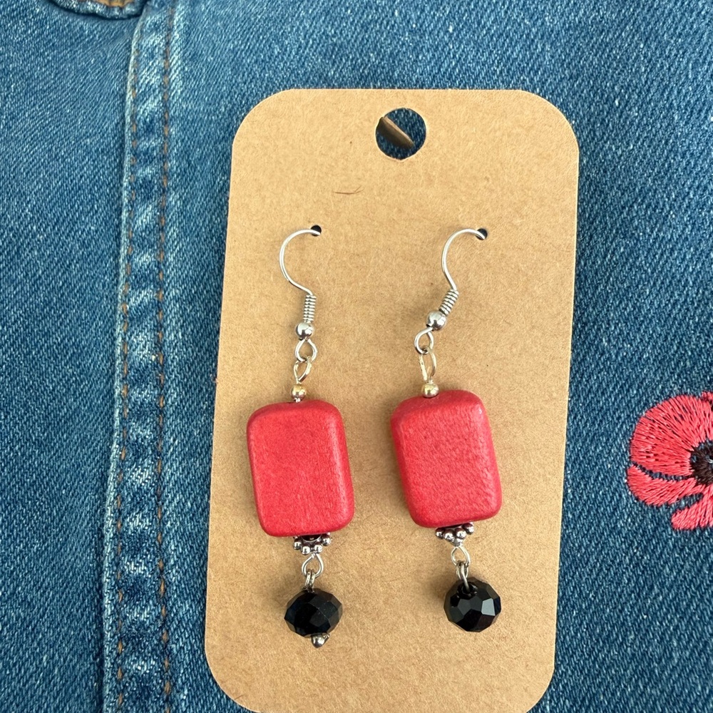 Red Wood bead and Black Faceted Black Bead Dangle Earrings